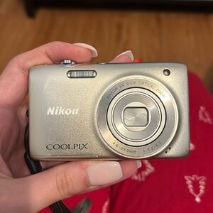Nikon cool pix camera